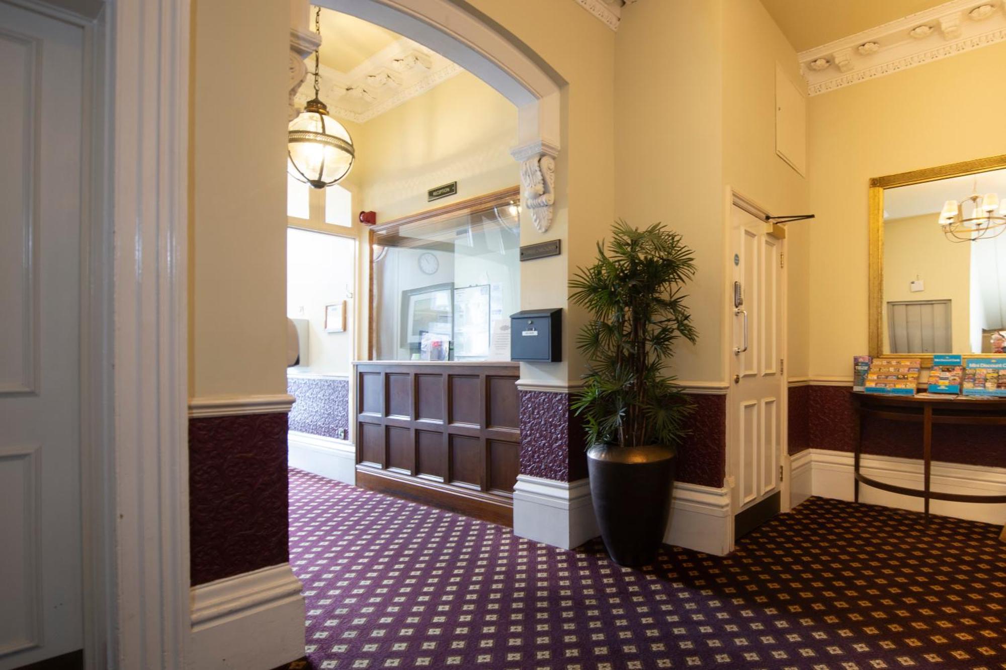 Cabot Court Hotel Wetherspoon Weston-super-Mare Eksteriør billede