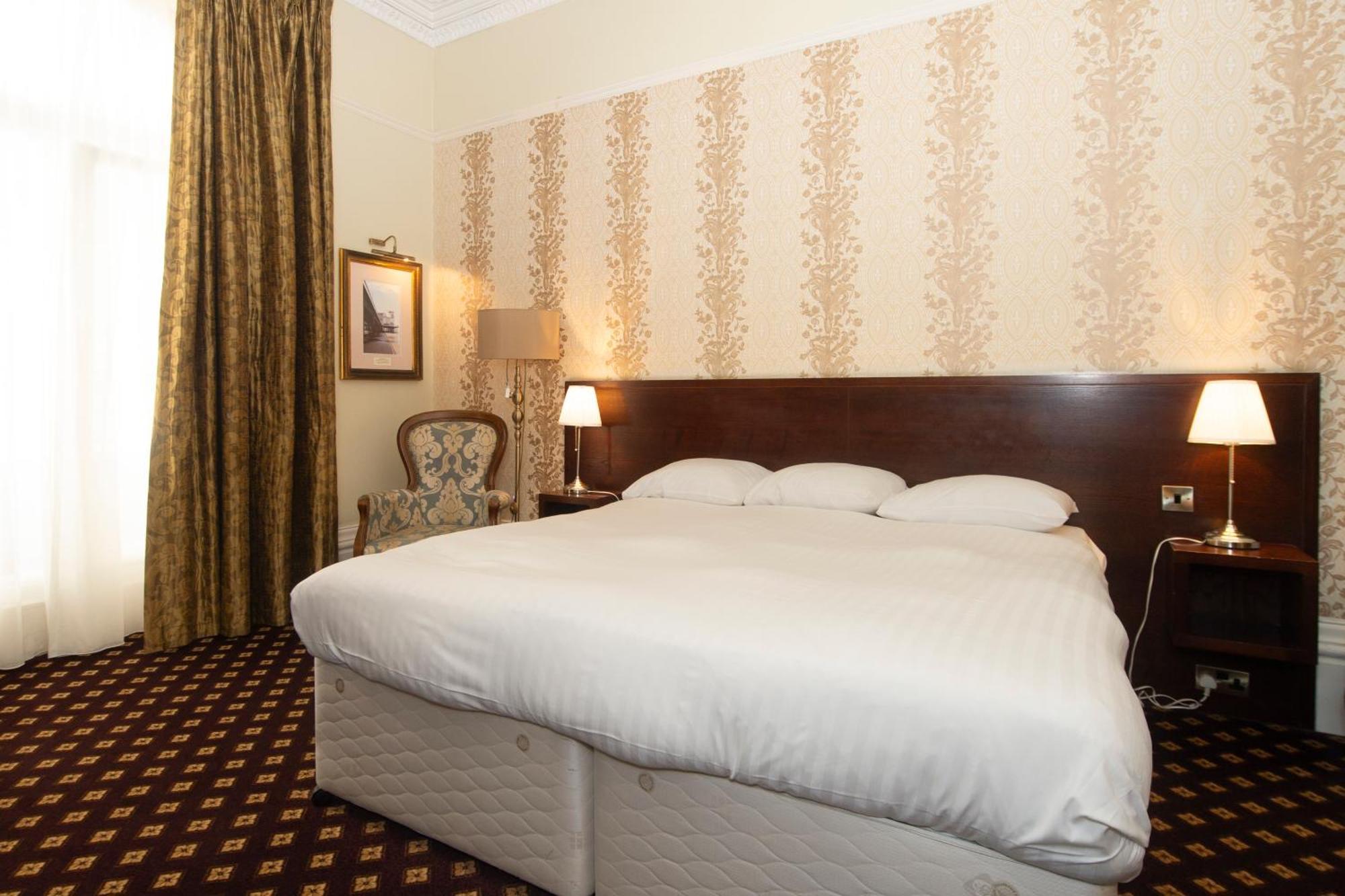 Cabot Court Hotel Wetherspoon Weston-super-Mare Eksteriør billede