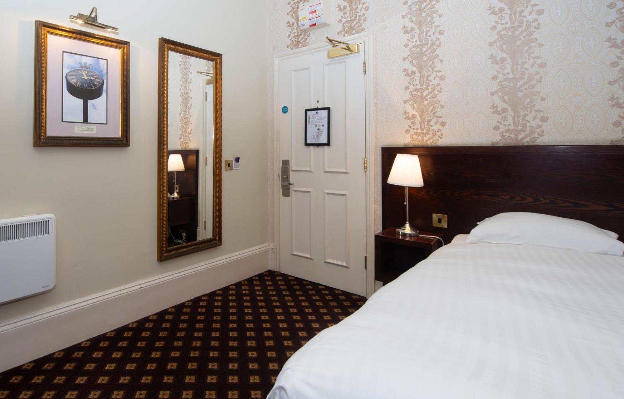 Cabot Court Hotel Wetherspoon Weston-super-Mare Eksteriør billede