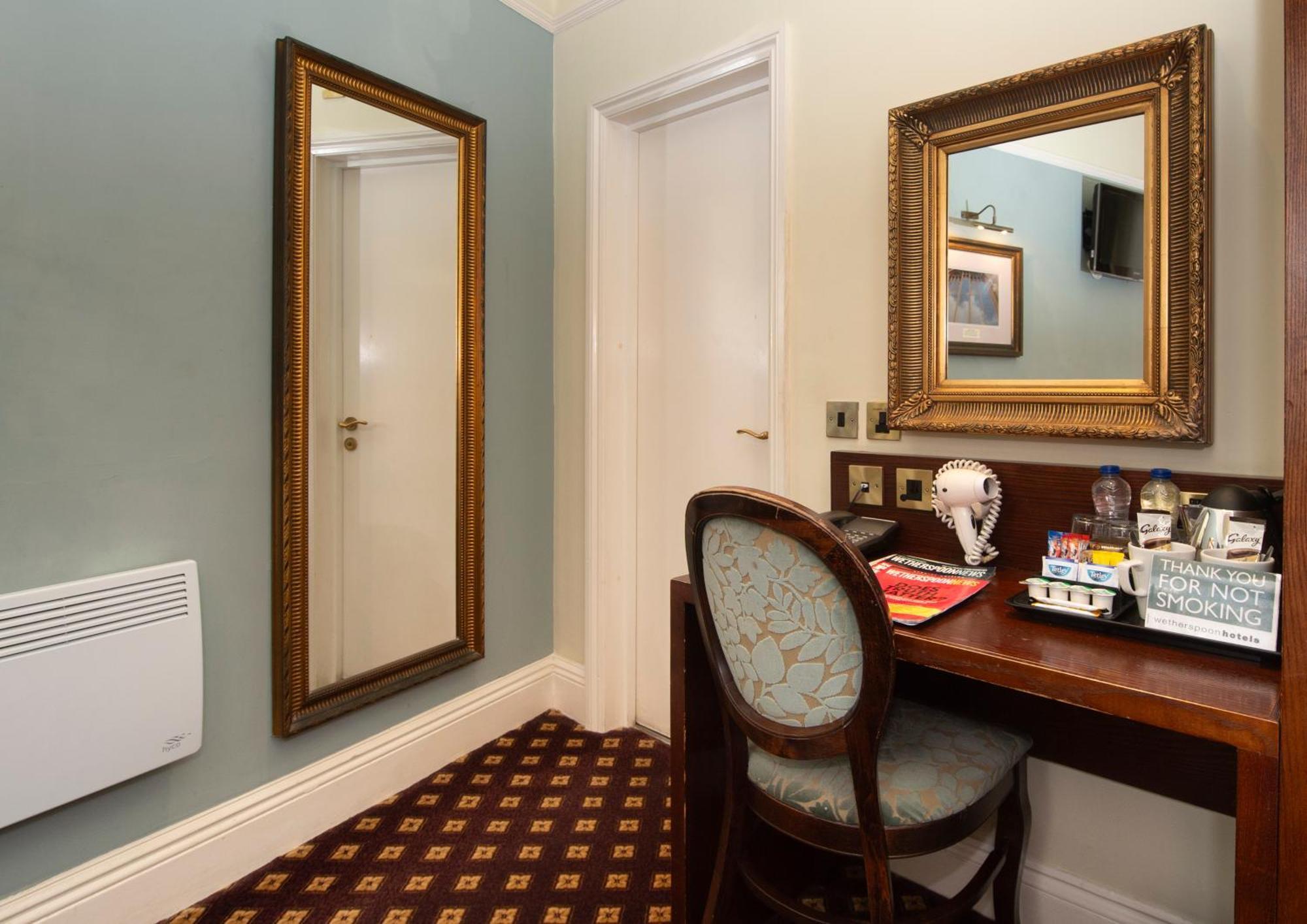 Cabot Court Hotel Wetherspoon Weston-super-Mare Eksteriør billede